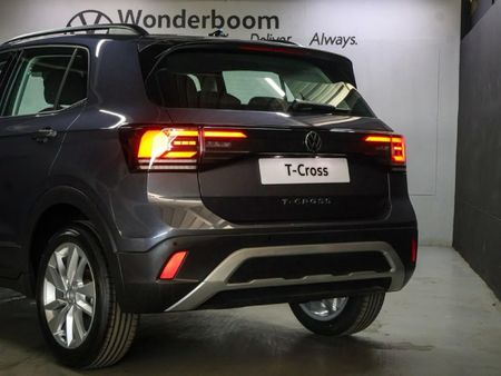 2026-Volkswagen-T-Cross-10-TSI-Life-Auto_5