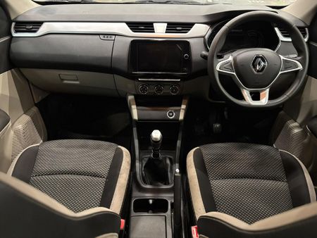 2020-Renault-Triber-10-Intens_11