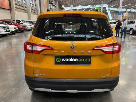2020-Renault-Triber-10-Intens_5