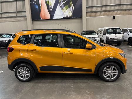 2020-Renault-Triber-10-Intens_7