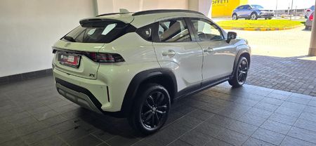 2025-Toyota-Starlet-Cross-15XS-Auto_9