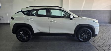 2025-Toyota-Starlet-Cross-15XS-Auto_2