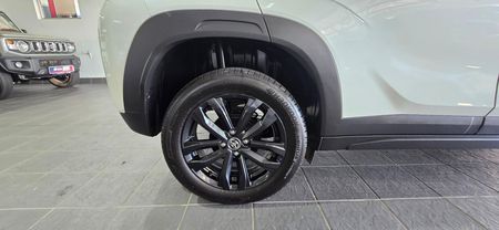 2025-Toyota-Starlet-Cross-15XS-Auto_7