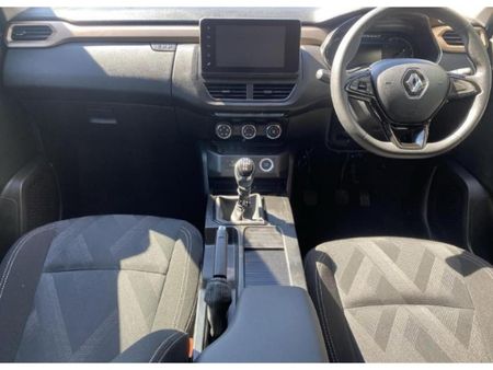2024-Renault-Triber-10-Intens-Auto_3