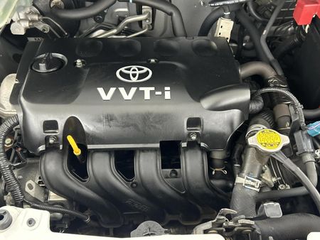 2011-Toyota-Yaris-Zen3-5-dr_14