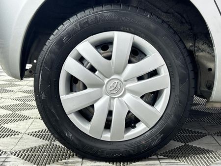 2011-Toyota-Yaris-Zen3-5-dr_19
