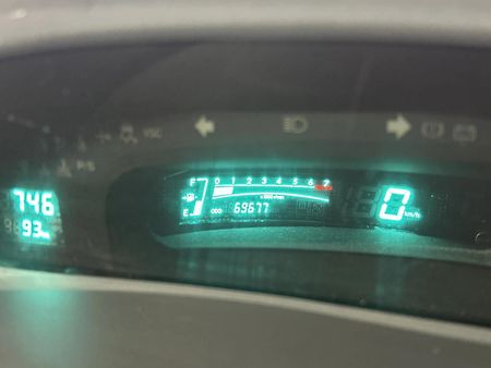 2011-Toyota-Yaris-Zen3-5-dr_7