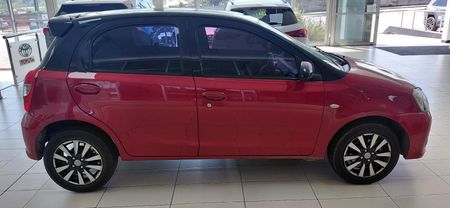 2020-Toyota-Etios-15-Sport-LTD-Edition-5-dr_2