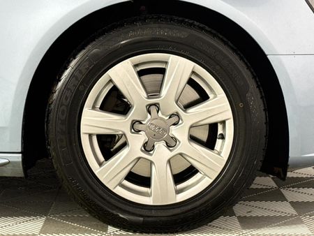 2009-Audi-A4-18-T-Auto_14