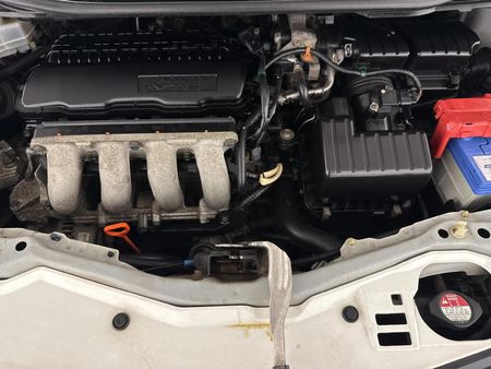 2012-Honda-Jazz-13-Comfort_13