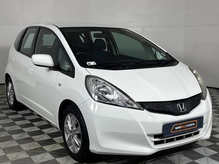 2012-Honda-Jazz-13-Comfort_2