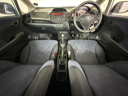 2012-Honda-Jazz-13-Comfort_6