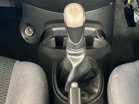 2012-Nissan-Micra-15-Tekna-5-dr_10