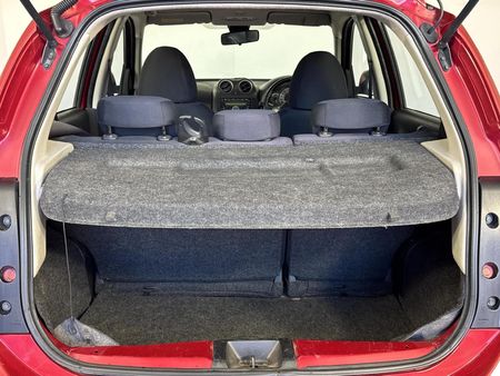 2012-Nissan-Micra-15-Tekna-5-dr_14