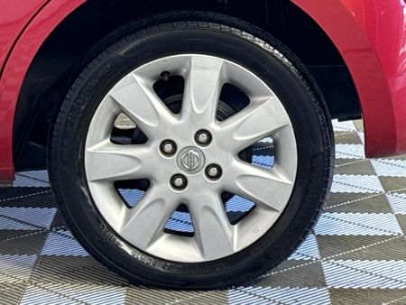 2012-Nissan-Micra-15-Tekna-5-dr_17