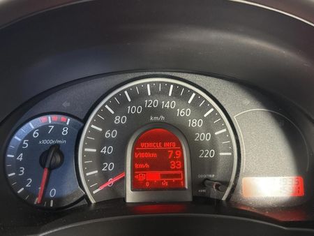 2012-Nissan-Micra-15-Tekna-5-dr_7
