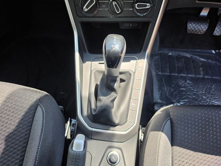 2026-Volkswagen-Polo-10-TSI-Life-Auto-DSG_14