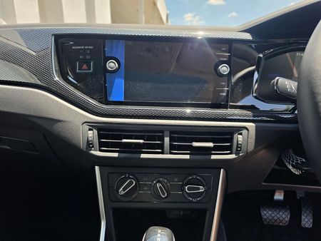 2026-Volkswagen-Polo-10-TSI-Life-Auto-DSG_16
