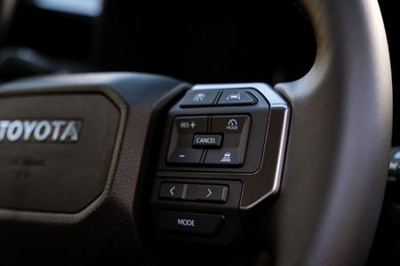 2026-Toyota-Hilux-28-GD-6-RB-Raider-X-4x4-Auto-Extended-Cab_18