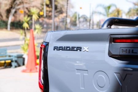 2026-Toyota-Hilux-28-GD-6-RB-Raider-X-4x4-Auto-Extended-Cab_20