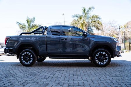 2026-Toyota-Hilux-28-GD-6-RB-Raider-X-4x4-Auto-Extended-Cab_4