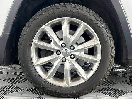 2016-Jeep-Cherokee-32-Limited-Auto_16