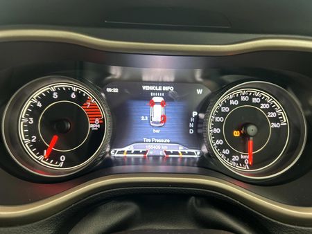 2016-Jeep-Cherokee-32-Limited-Auto_7
