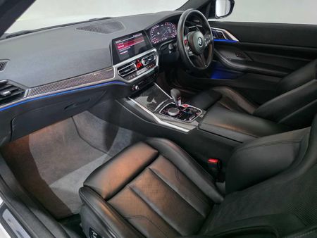 2021-BMW-M4-Coupe-Competition_17