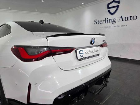 2021-BMW-M4-Coupe-Competition_6
