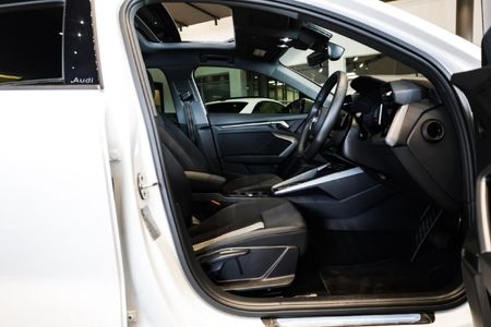 2026-Audi-A3-35-TFSI-S-Line-Auto_9