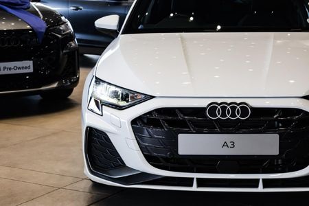2026-Audi-A3-35-TFSI-S-Line-Auto_4