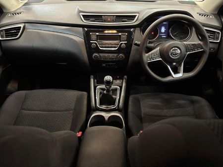 2018-Nissan-Qashqai-12T-Visia_11