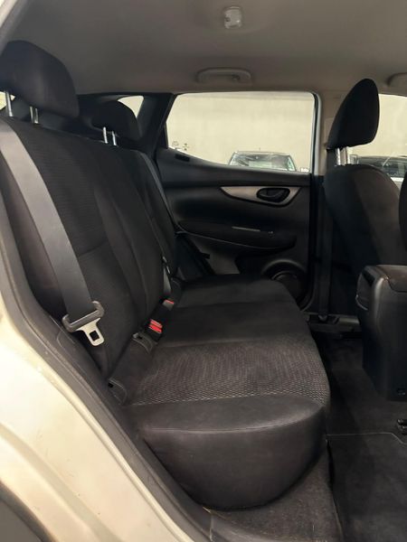 2018-Nissan-Qashqai-12T-Visia_12