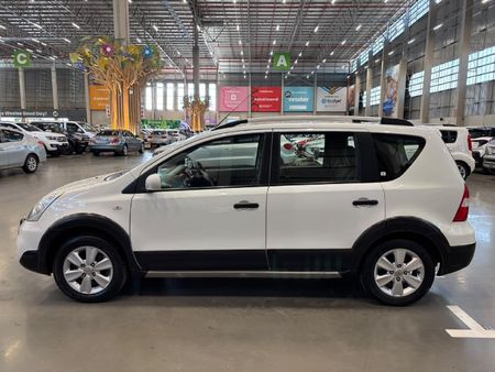 2011-Nissan-Livina-16-Acenta-X-Gear_3