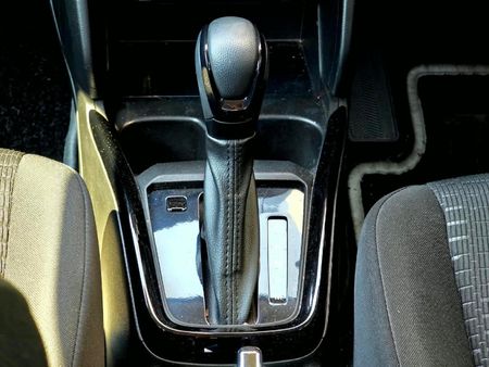 2026-Suzuki-Swift-12-GLX-Auto_13