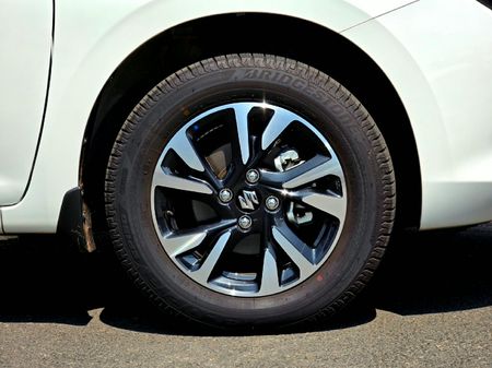 2026-Suzuki-Swift-12-GLX-Auto_7