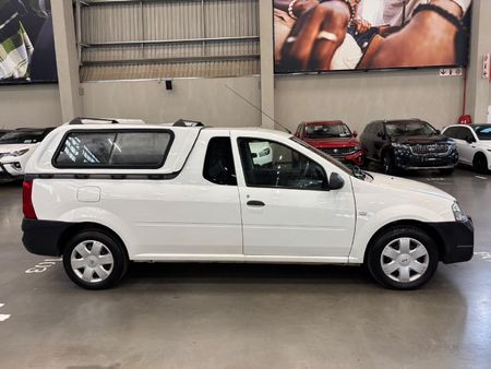 2021-Nissan-NP200-16-AC-Safety-Pack_7