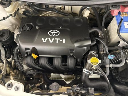 2009-Toyota-Yaris-T3-5-dr_14