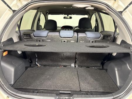 2009-Toyota-Yaris-T3-5-dr_15