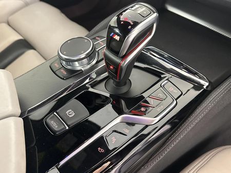 2018-BMW-M5-Auto_11