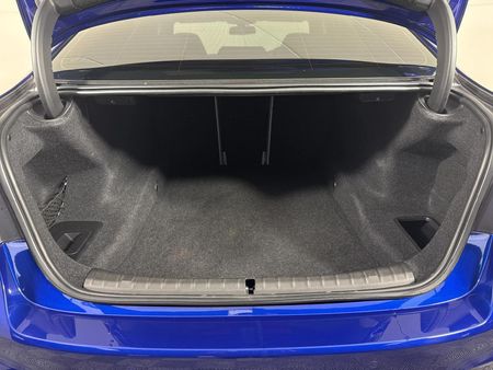 2018-BMW-M5-Auto_16