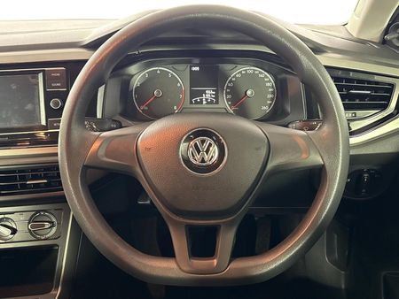 2018-Volkswagen-Polo-10-TSI-Trendline_12