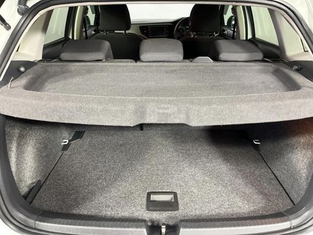 2018-Volkswagen-Polo-10-TSI-Trendline_14