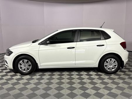 2018-Volkswagen-Polo-10-TSI-Trendline_5