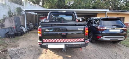 2022-Mahindra-Pik-Up-22-mHawk-S11-Dusk-4x4-Auto-Double-Cab_5