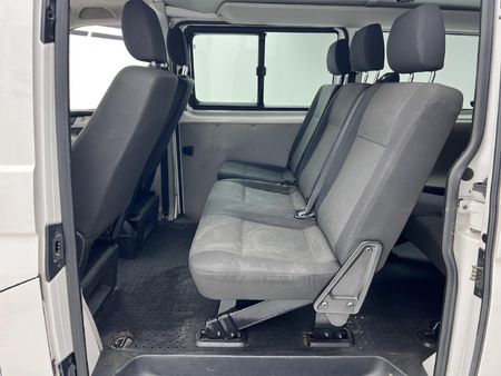 2018-Volkswagen-Transporter-CrewBus-20-TDI-LWB_11