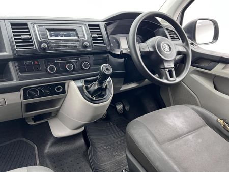 2018-Volkswagen-Transporter-CrewBus-20-TDI-LWB_7