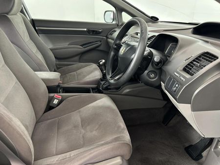 2007-Honda-Civic-18-LXi-Sedan_10