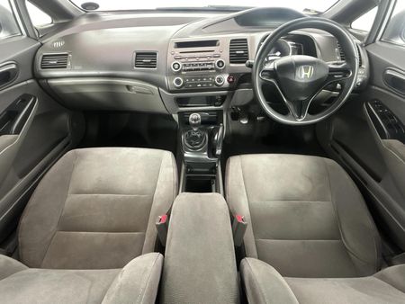 2007-Honda-Civic-18-LXi-Sedan_6