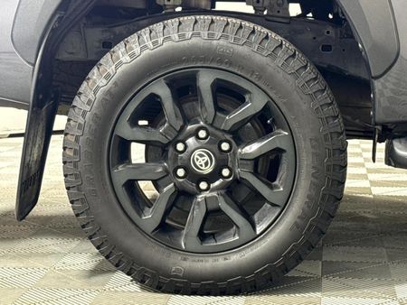 2021-Toyota-Hilux-28-GD-6-Raised-Body-Legend-RS-4x4-Auto-Double-Cab_18
